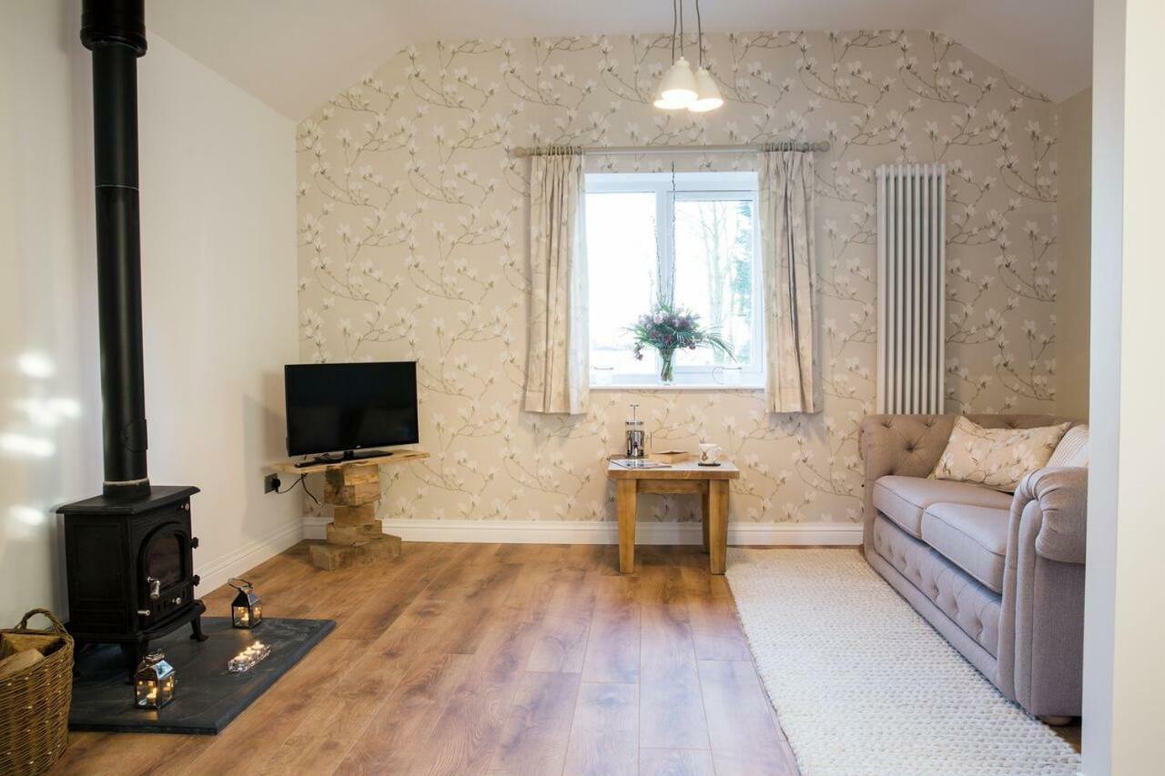 Thrush Nest Cottages - Wren Cottage Sleeps 4, 2 Bedrooms & Stable Cottage Sleeps 2, 1 Bedroom York Exterior foto